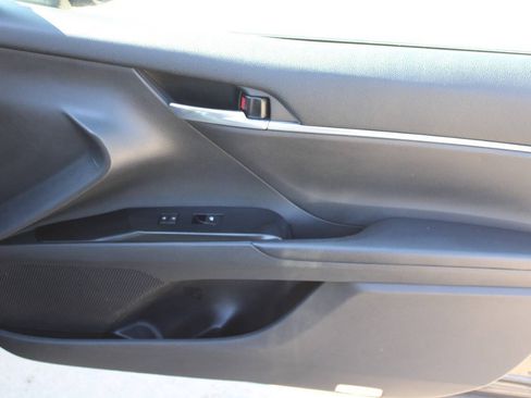 Used 2018 Toyota Camry LE w/ Audio Package FWD image 12