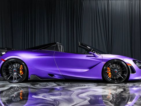 Used 2020 McLaren 720S Spider RWD image 2