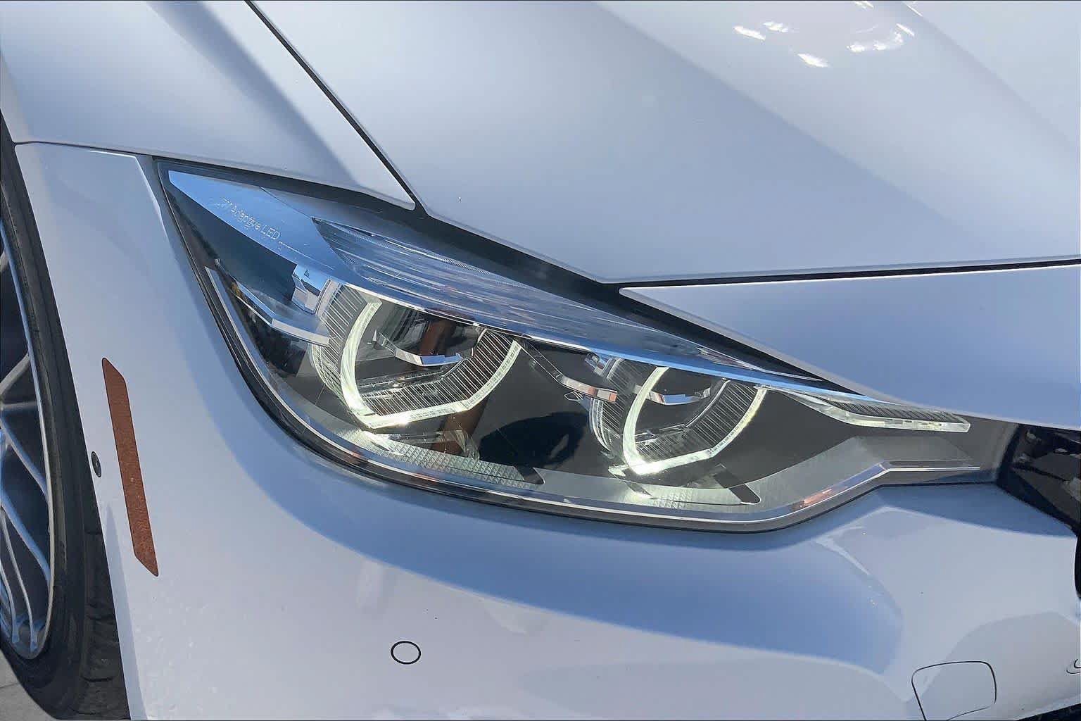 Used 2017 BMW 340i xDrive Sedan AWD/4WD image 28
