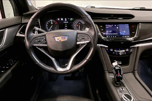 Used 2024 Cadillac XT6 Sport w/ Technology Package AWD/4WD image 6