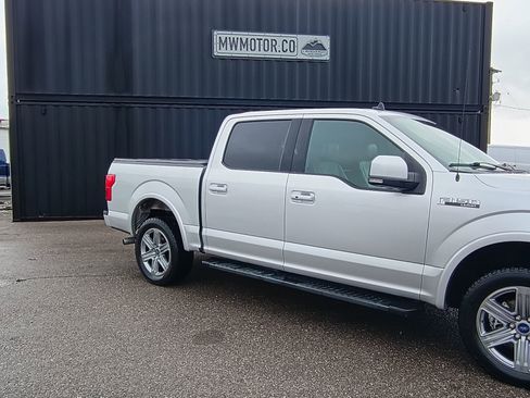 Used 2019 Ford F150 Lariat image 6