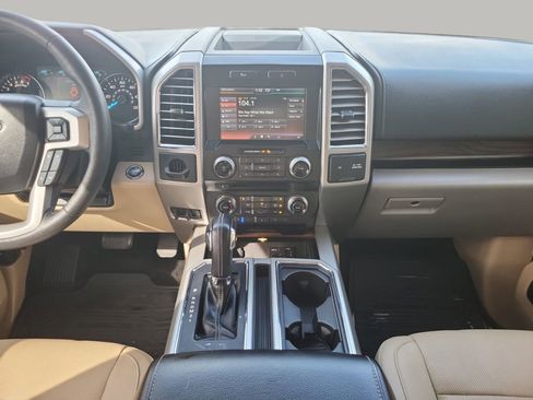 Used 2015 Ford F150 Lariat w/ Equipment Group 502A Luxury image 8