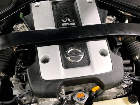 Used 2009 Nissan 370Z Touring image 27