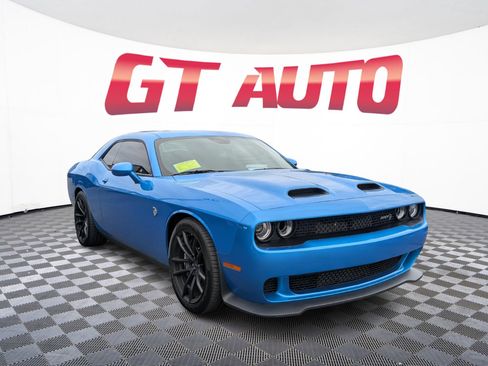 Used 2023 Dodge Challenger SRT Hellcat RWD image 1