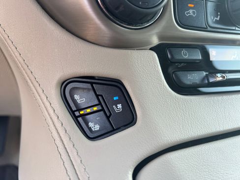 Used 2020 GMC Yukon Denali w/ Enhanced Security Package image 24