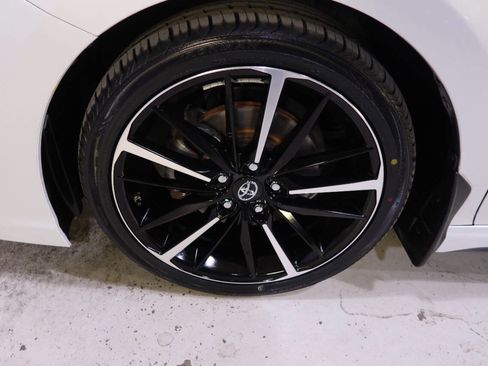 Used 2021 Toyota Camry XSE image 10