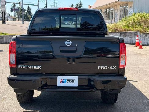 Used 2014 Nissan Frontier PRO-4X w/ Pro-4x Graphics Package AWD/4WD image 4