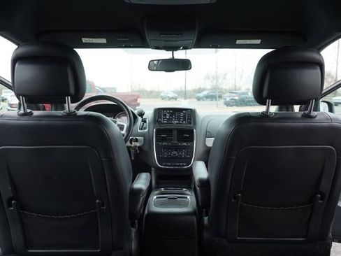 Used 2017 Dodge Grand Caravan GT image 22