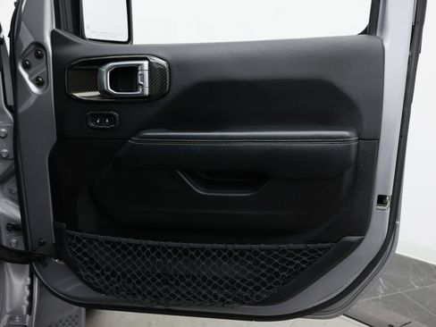 Used 2020 Jeep Wrangler Unlimited Sahara AWD/4WD image 41