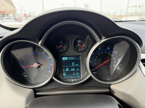 Used 2016 Chevrolet Cruze LS image 24