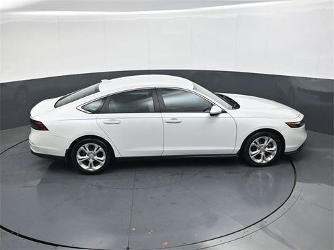 Used 2023 Honda Accord LX image 27