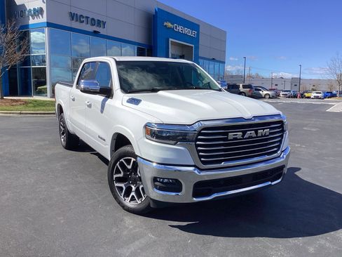 Used 2025 RAM 1500 Laramie image 9