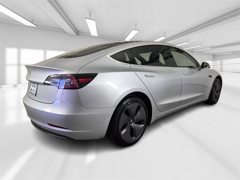 Used 2018 Tesla Model 3 Long Range image 7