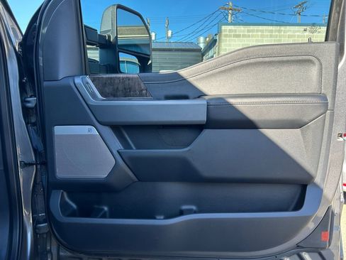Used 2023 Ford F250 Lariat w/ Sport Appearance Package AWD/4WD image 26