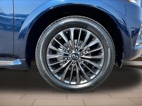 Used 2023 INFINITI QX80 Sensory w/ Cargo Package AWD/4WD image 9