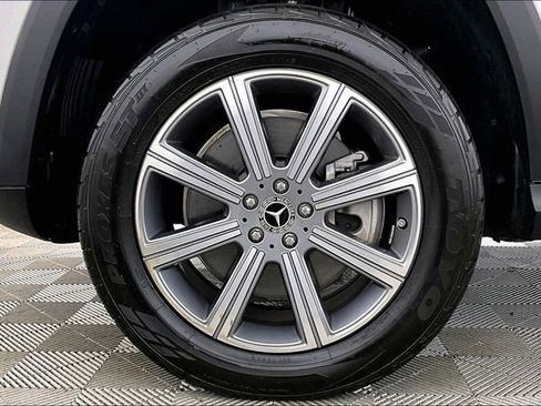 Used 2023 Mercedes-Benz GLS 450 4MATIC image 8