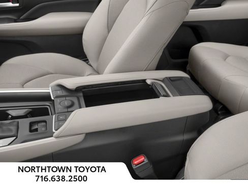 New 2026 Toyota Grand Highlander LE image 13