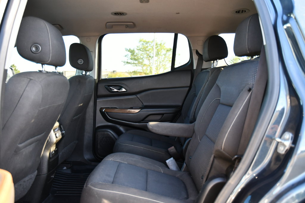 Used 2020 GMC Acadia SLE w/ Driver Convenience Package FWD image 18