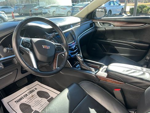 Used 2019 Cadillac XTS Luxury image 10