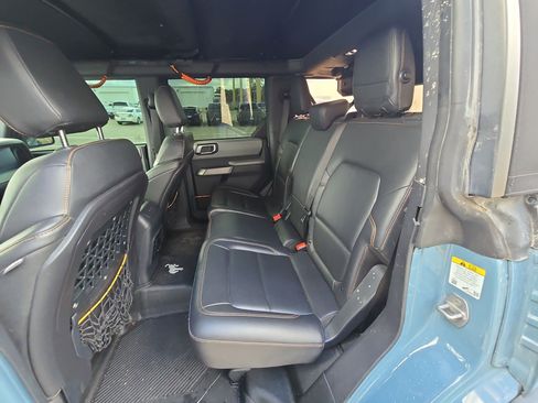 Used 2022 Ford Bronco Badlands image 12