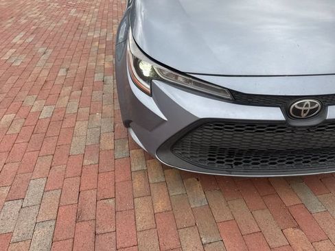 Used 2020 Toyota Corolla LE FWD image 21