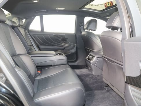 Used 2021 Lexus LS 500 AWD image 15