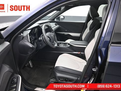 Used 2026 Lexus TX 500h AWD w/ Technology Package image 9