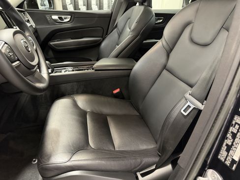 Used 2023 Volvo XC60 B5 Ultimate AWD/4WD image 12