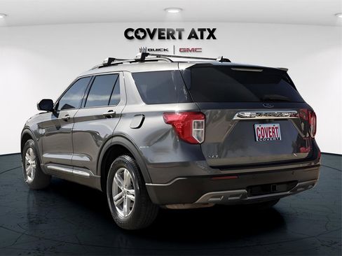 Used 2021 Ford Explorer XLT w/ Equipment Group 202A image 6