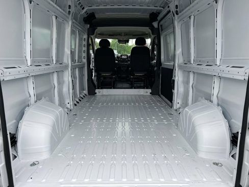 New 2025 RAM ProMaster 2500 w/ Quick Order Package 22G SLT FWD image 16