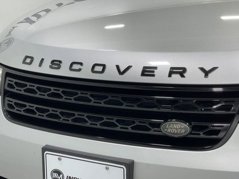 Used 2018 Land Rover Discovery SE image 41