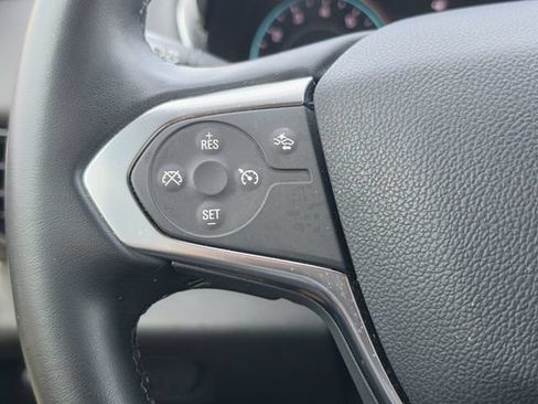 Used 2023 Chevrolet Traverse LT FWD image 22