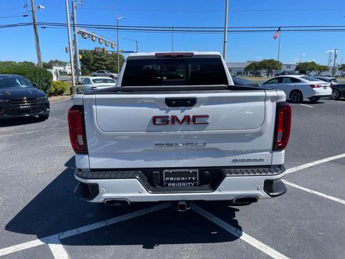 Used 2023 GMC Sierra 1500 Denali w/ Denali Reserve Package AWD/4WD image 4