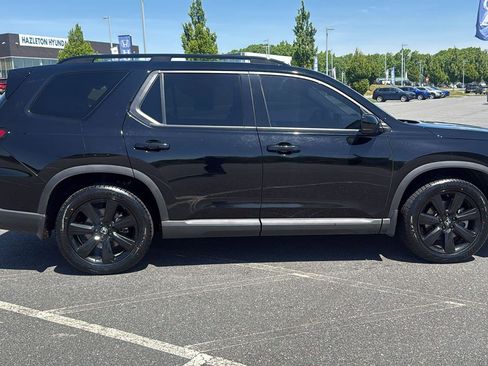 Certified 2025 Honda Pilot Black Edition image 4