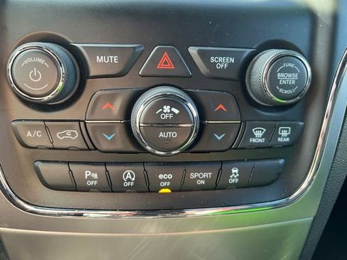 Certified 2019 Jeep Grand Cherokee Laredo AWD/4WD image 24