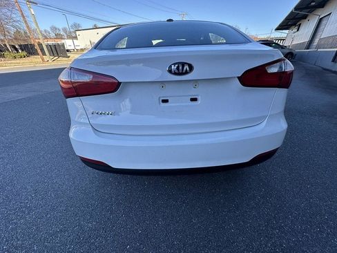 Used 2016 Kia Forte LX FWD image 4