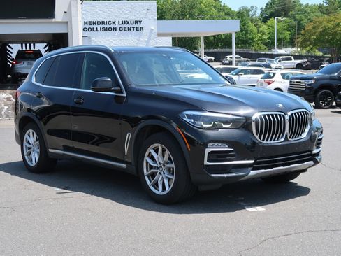 Used 2020 BMW X5 sDrive40i w/ Premium Package RWD image 2
