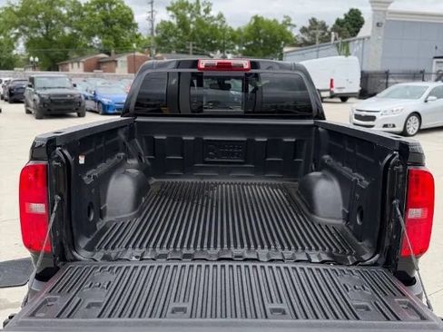 Used 2022 Chevrolet Colorado LT w/ LT Convenience Package AWD/4WD image 19