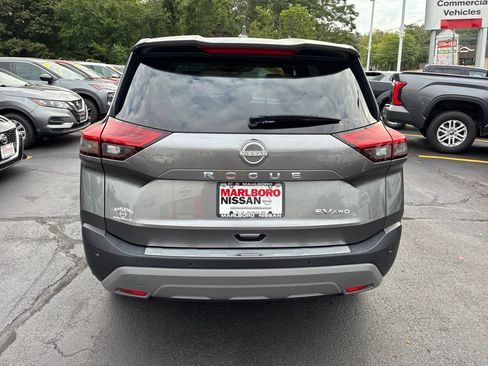 Certified 2023 Nissan Rogue SV AWD/4WD image 6