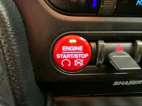 Used 2017 Ford Mustang Shelby GT350 image 29