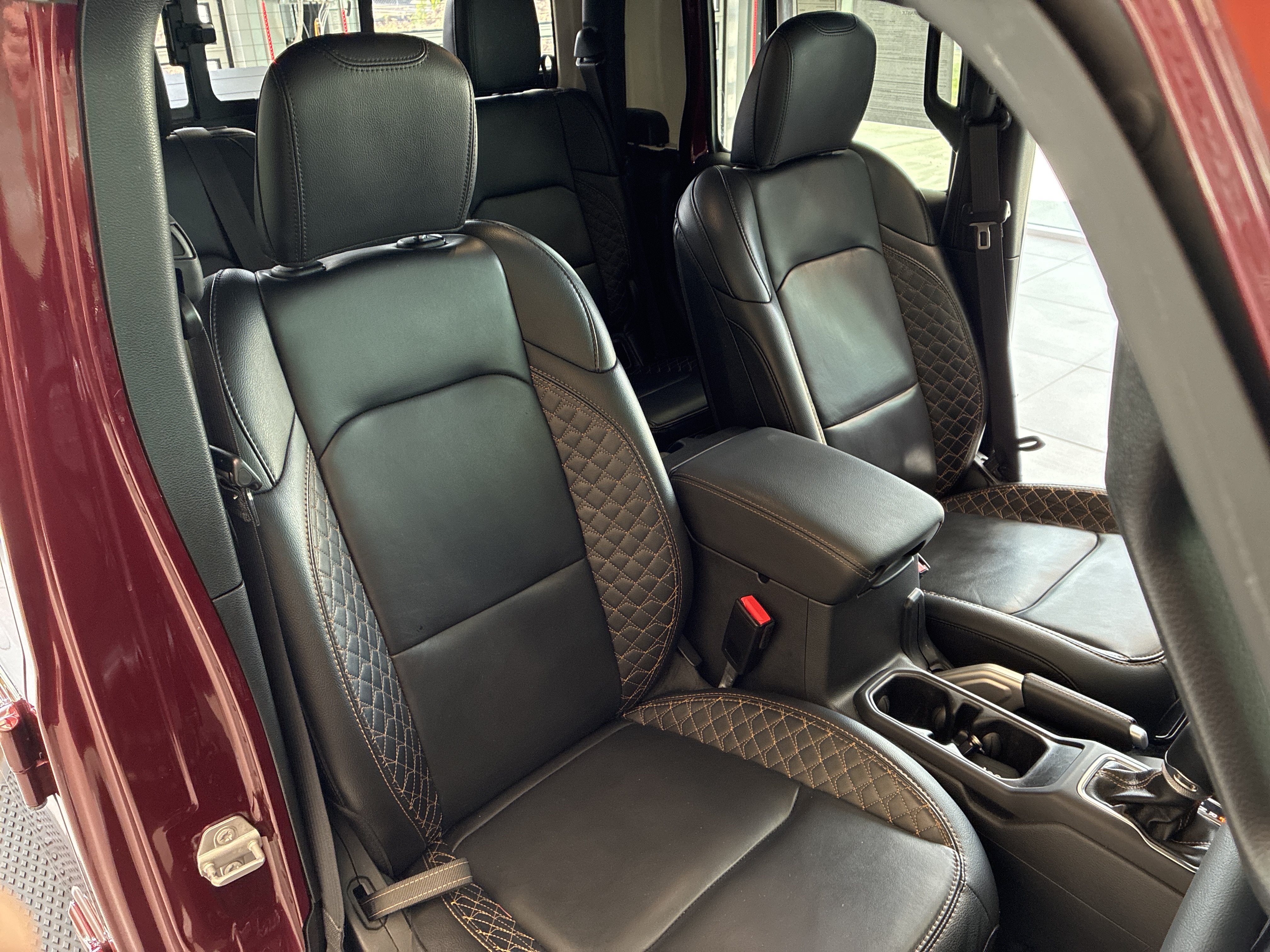 Used 2021 Jeep Gladiator Overland AWD/4WD image 18