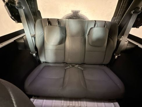 Used 2020 Jeep Wrangler Sport AWD/4WD image 13