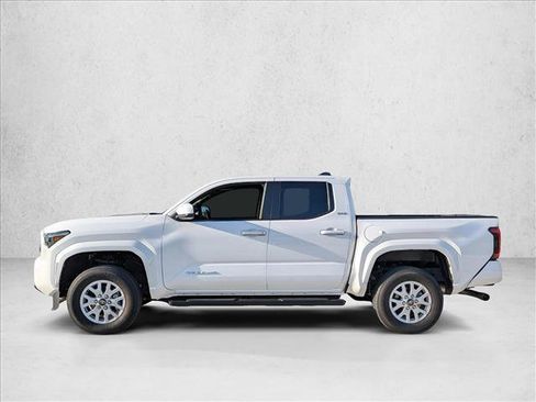 Used 2024 Toyota Tacoma SR5 AWD/4WD image 7