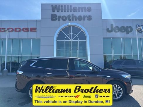 Used 2023 Buick Enclave Avenir w/ Avenir Technology Package image 5