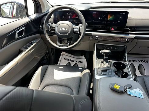 Used 2026 Kia Carnival FWD image 20