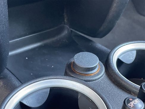 Used 2011 MINI Cooper S image 26