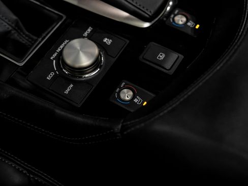 Used 2014 Lexus LS 460 w/ Comfort Package RWD image 21