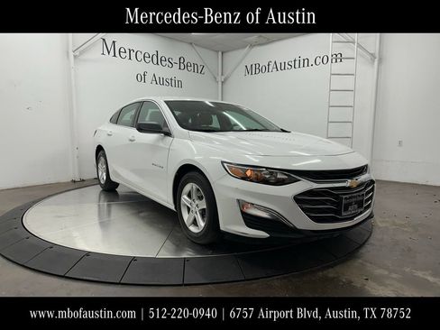 Used 2023 Chevrolet Malibu LS FWD image 1