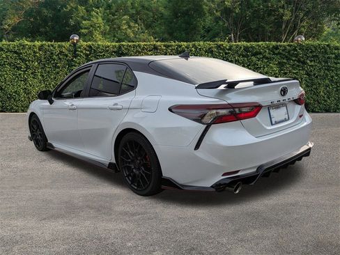 Used 2023 Toyota Camry XSE image 6