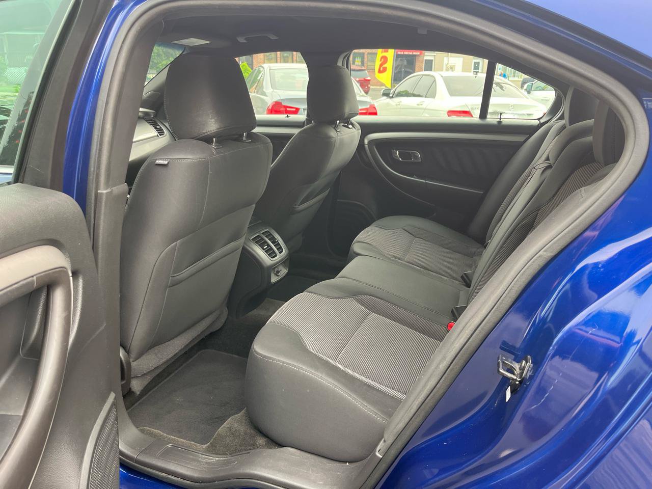 Used 2015 Ford Taurus SEL w/ Equipment Group 201A FWD image 18